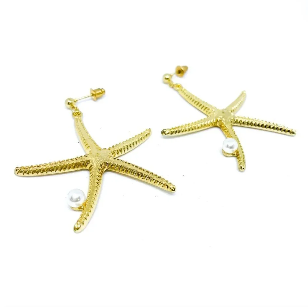 NWT Gold star fish Faux Pearl Earring